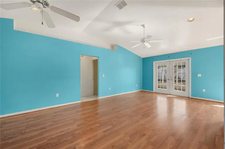 736 HUNT DR — photo 5