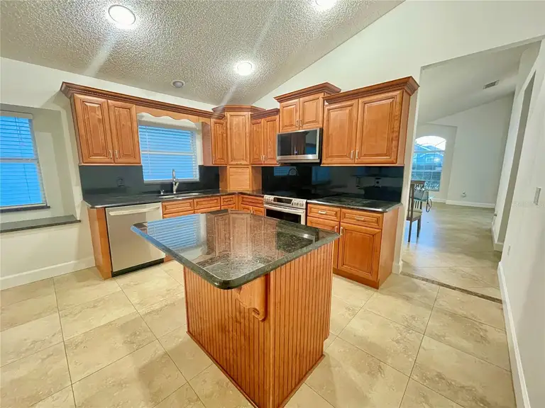 786 SENECA MEADOWS RD — photo 2