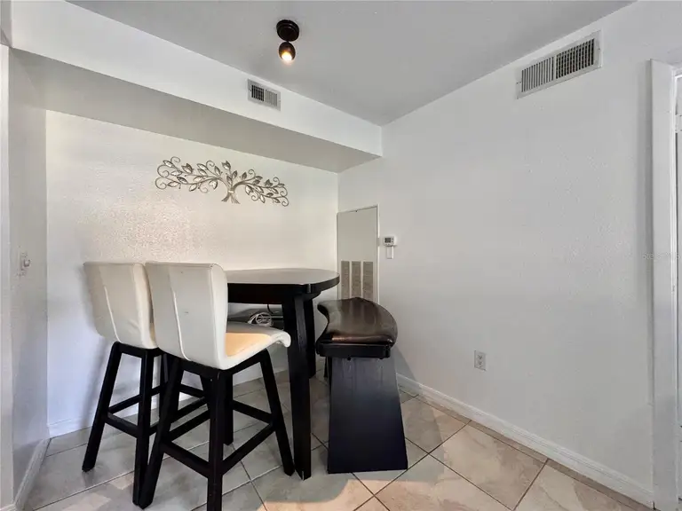 3016 PARKWAY BLVD #110 — photo 4