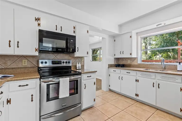 312 NW 7TH ST — photo 5
