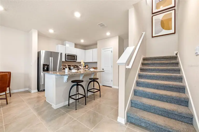 312 PRESTON COVE DR — photo 2