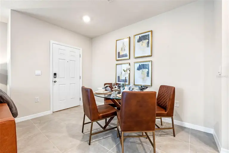 312 PRESTON COVE DR — photo 5