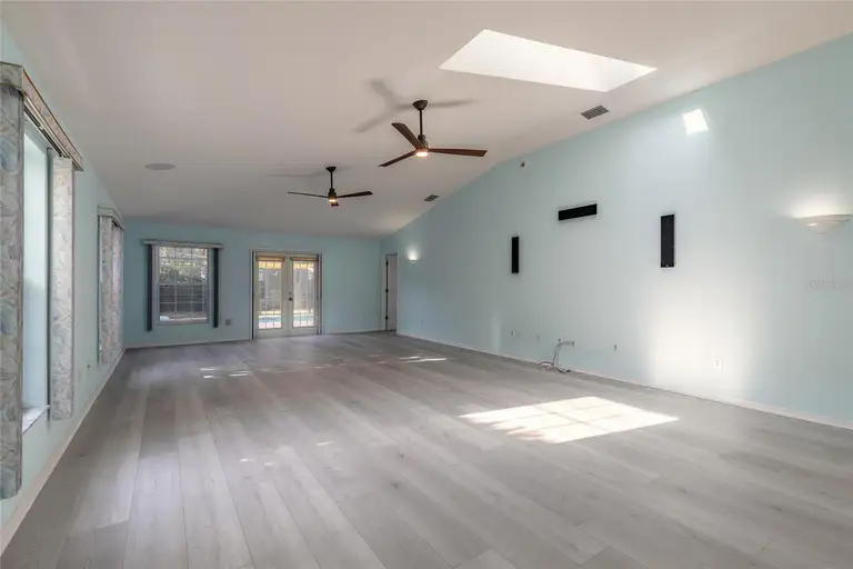 108 OCEAN DR — photo 2