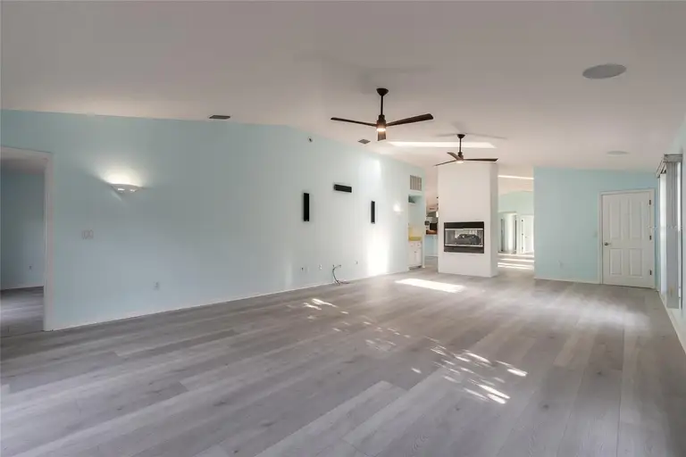 108 OCEAN DR — photo 4