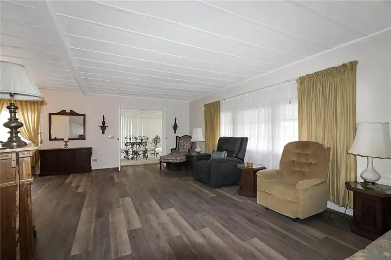 354 HAWTHORNE BLVD — photo 2