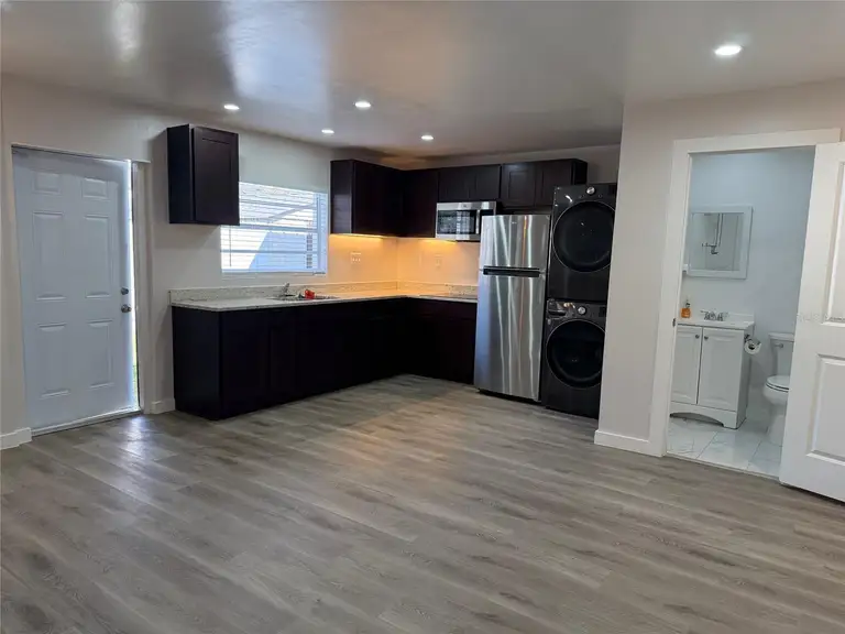 705 W RIVER HEIGHTS AVE — photo 3