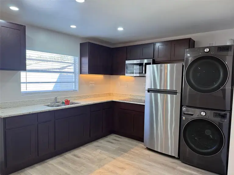 705 W RIVER HEIGHTS AVE — photo 4
