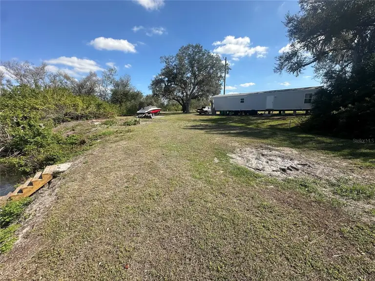 1143 TAFFY DR — photo 4