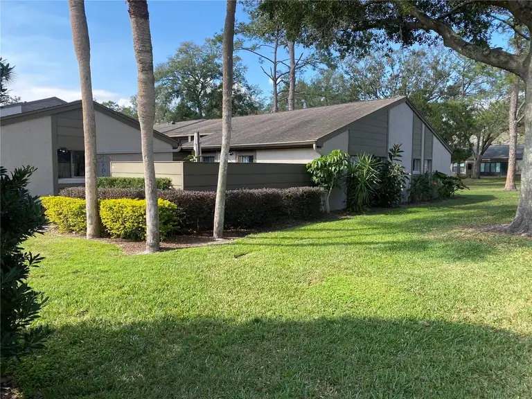 1200 WINTERBERRY LANE — photo 2