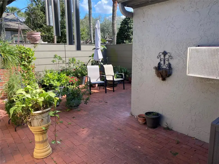 1200 WINTERBERRY LANE — photo 3