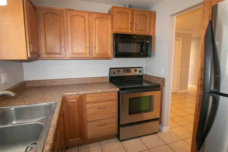485 CITADEL DR — photo 3