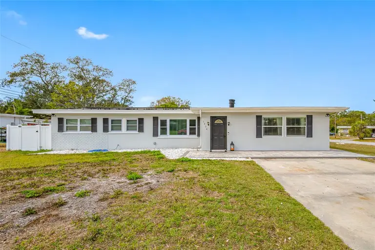 1404 WOOD AVE