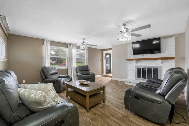 1404 WOOD AVE — photo 3