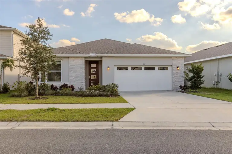 367 SOFIA LN — photo 2