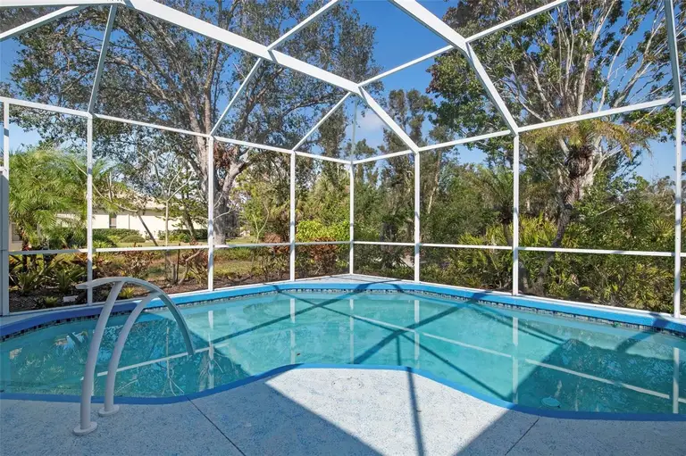 707 PETREL WAY — photo 3