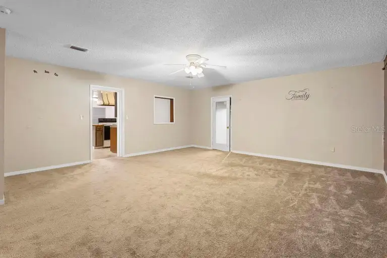 753 GLENWOOD RD — photo 4