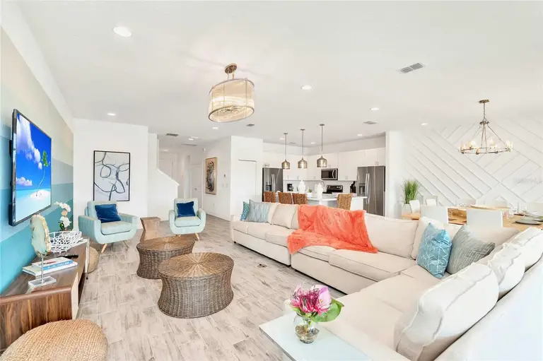 537 MARCELLO BLVD — photo 3