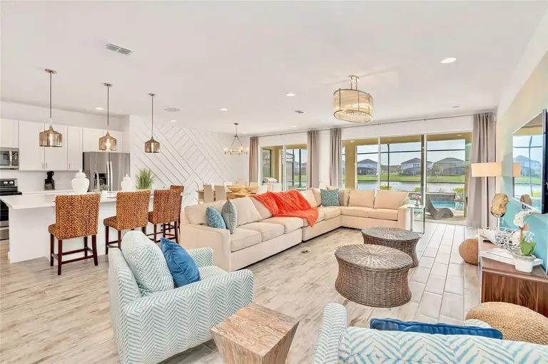 537 MARCELLO BLVD — photo 4