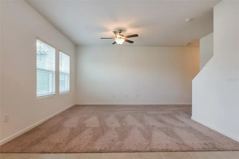 2084 HEMINGWAY CIR — photo 5