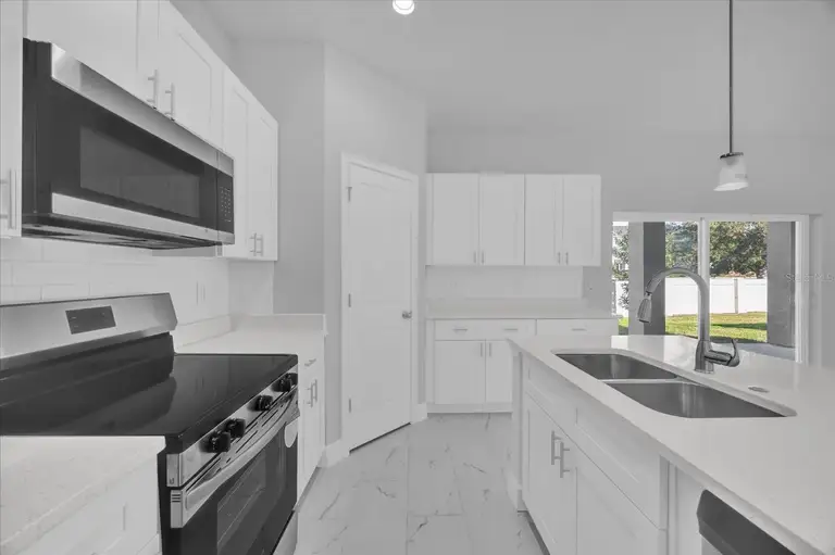 1252 ASH TREE CV — photo 4