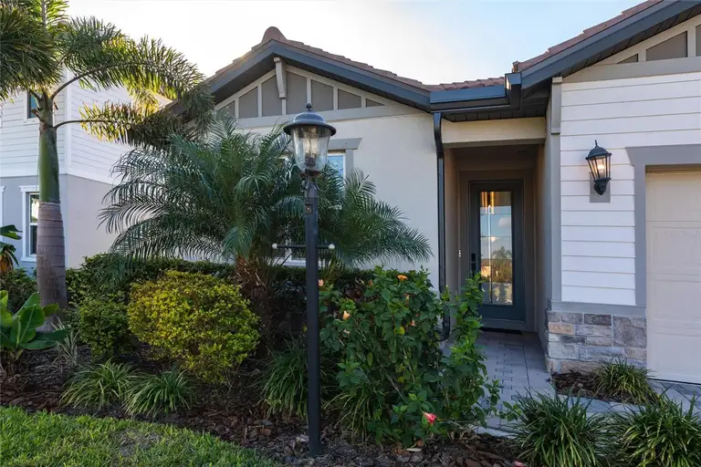 3802 SAVANNA PALMS CT