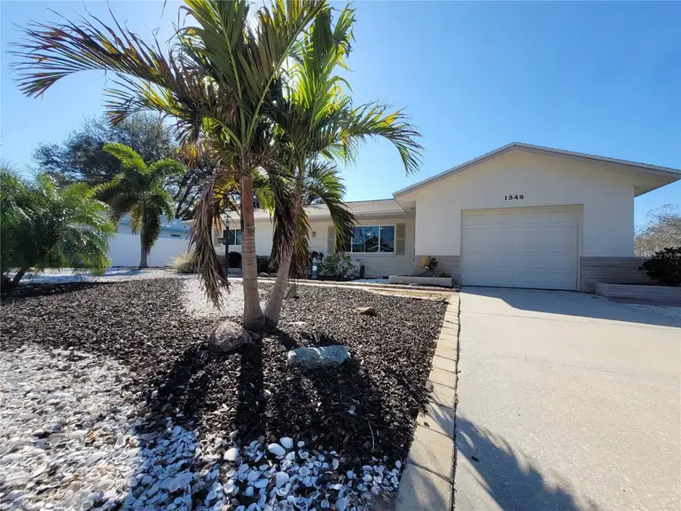 1340 OAKBROOK DR