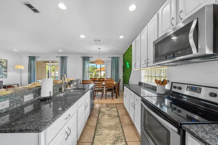 4164 OAKTREE DR — photo 5