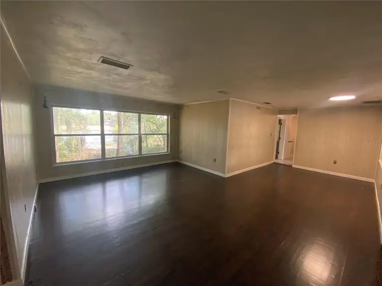 330 SW JASMINE AVE — photo 4