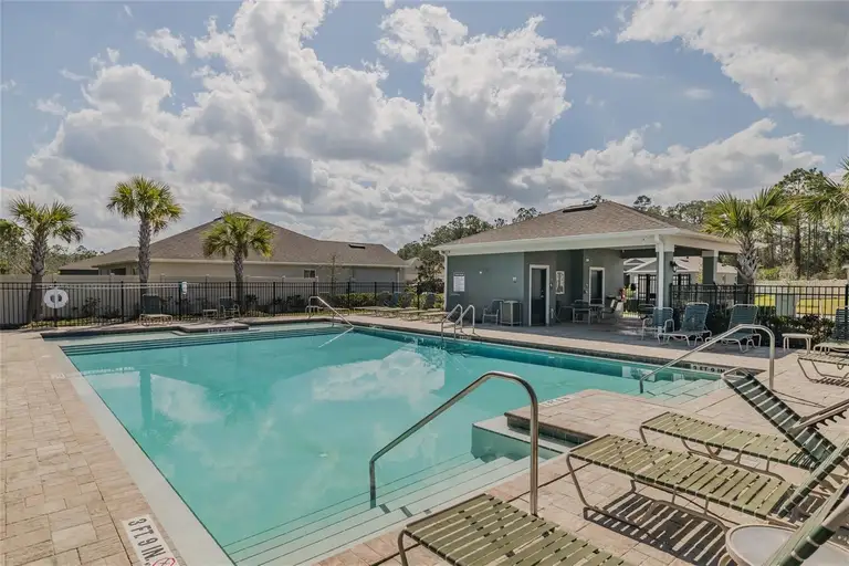 301 SUNSET POINT DR