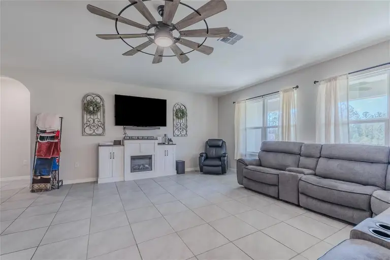 301 SUNSET POINT DR — photo 4