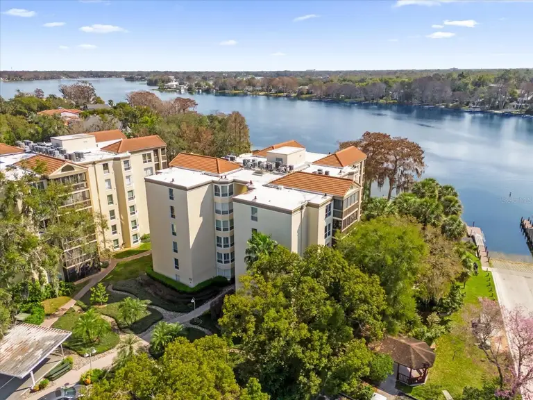 206 QUAYSIDE CIR #404