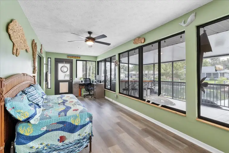 1107 SE 4TH AVE — photo 5