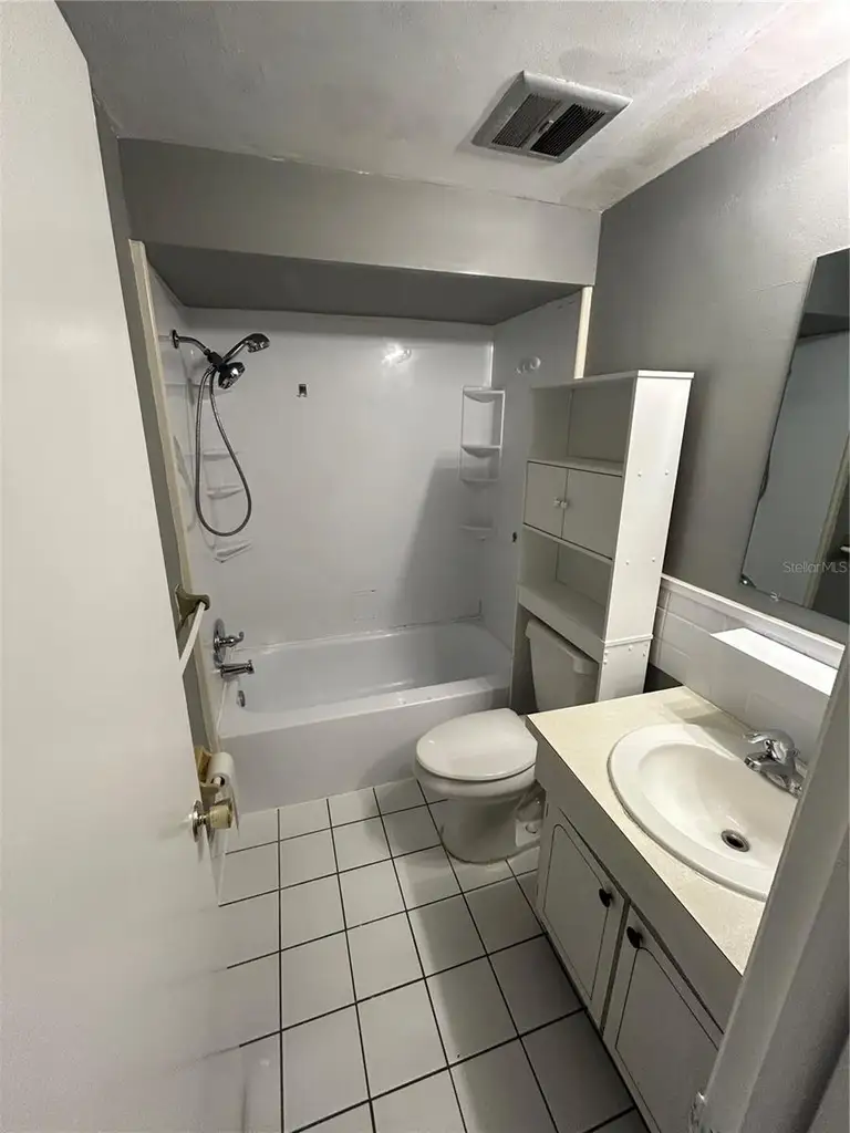 4221 SHELDON PL — photo 2