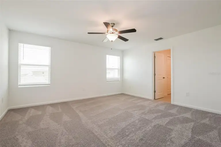 2042 HEMINGWAY CIR — photo 2