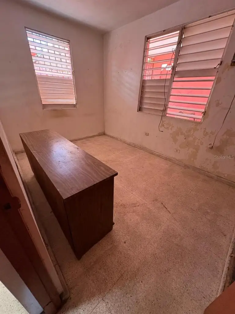 9 SENDERO ST AMELIA WARD — photo 5