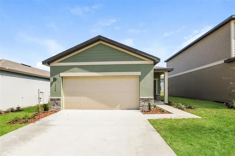 2048 HEMINGWAY CIR