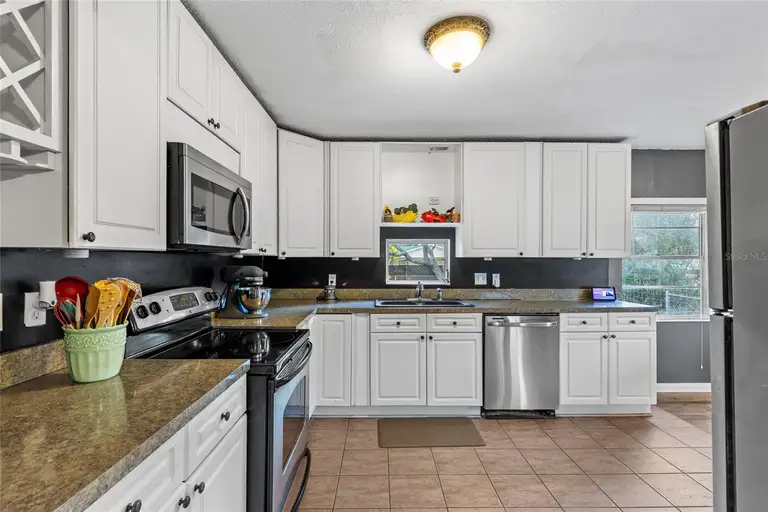 1315 NW 16TH AVE — photo 4