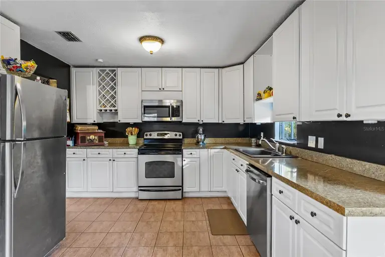 1315 NW 16TH AVE — photo 5