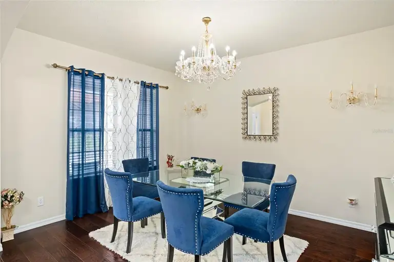 2926 FALCONHILL DR — photo 3