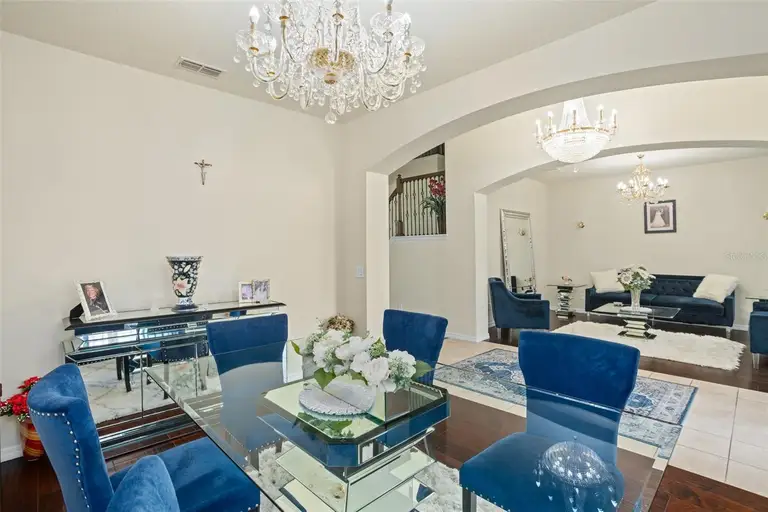 2926 FALCONHILL DR — photo 4