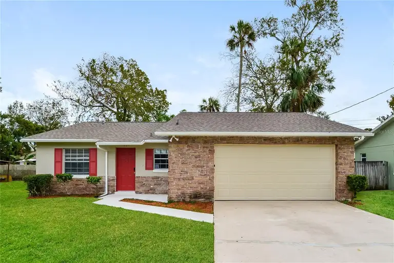 812 E VOORHIS AVE