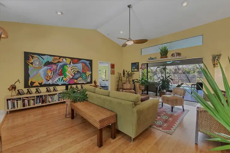 850 VAN GOGH ROAD — photo 4