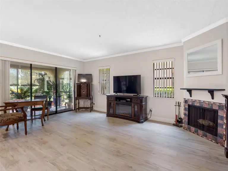 10182 SEMINOLE ISLAND DR — photo 4