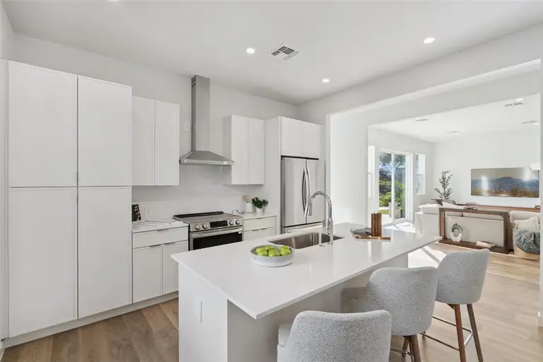 451 SKYFIELD CT — photo 4