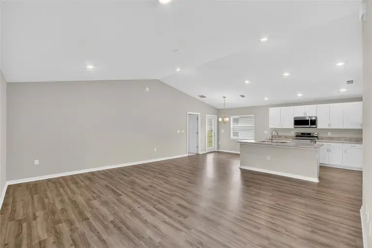 1047 ARUBA AVE — photo 3
