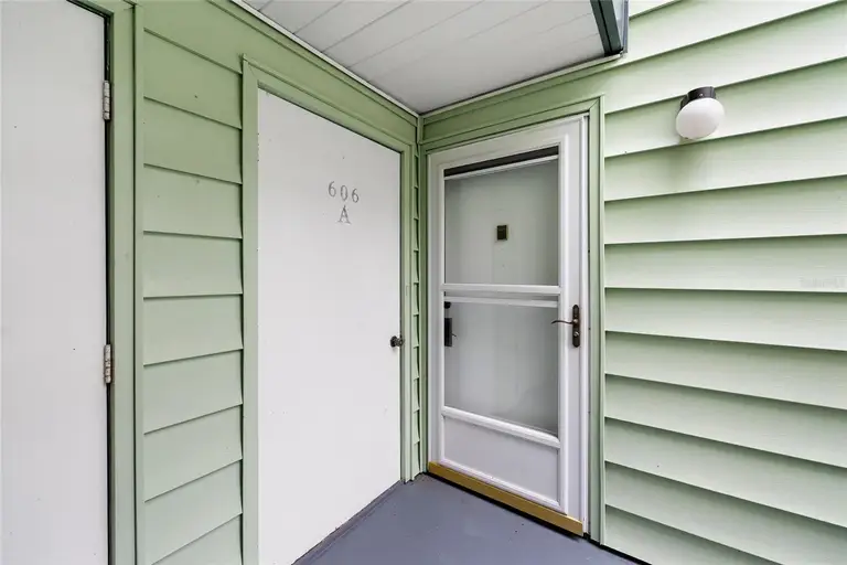 606 MIDWAY DR #A — photo 4