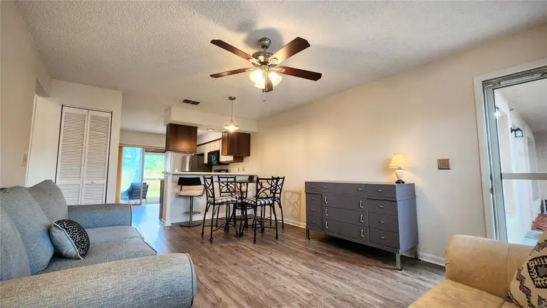 6440 SPRING FLOWER DR #14 — photo 4