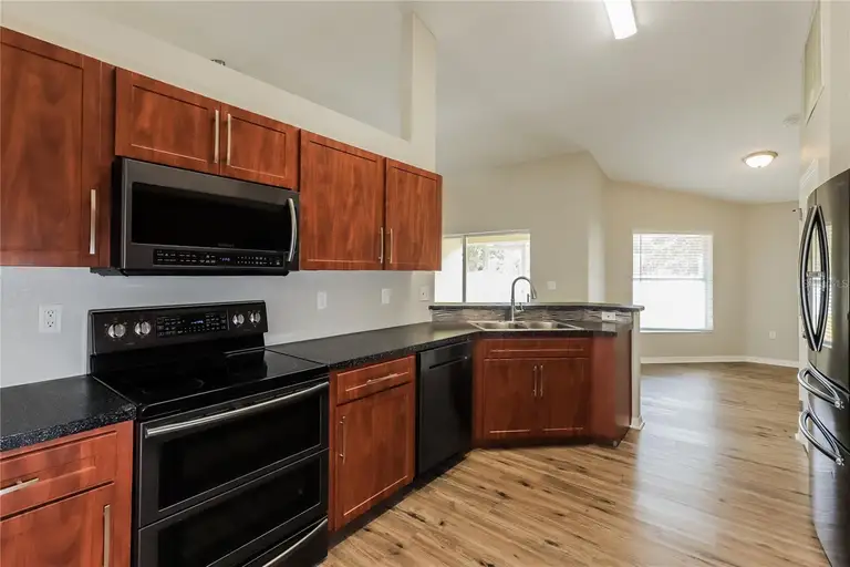 3407 IMPERIAL MANOR WAY — photo 4