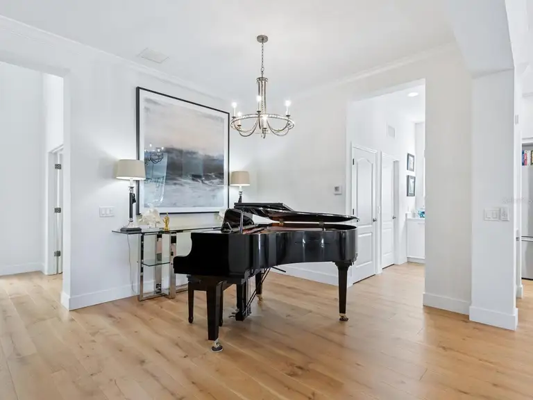 12129 THORNHILL CT — photo 4