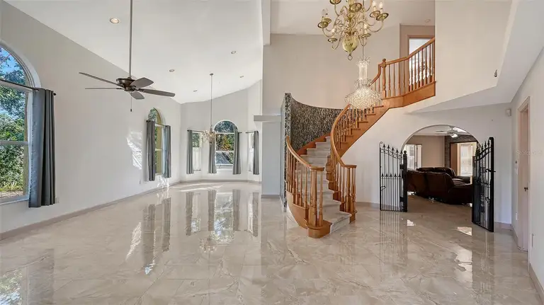 2429 WHIPPOORWILL CIR — photo 5